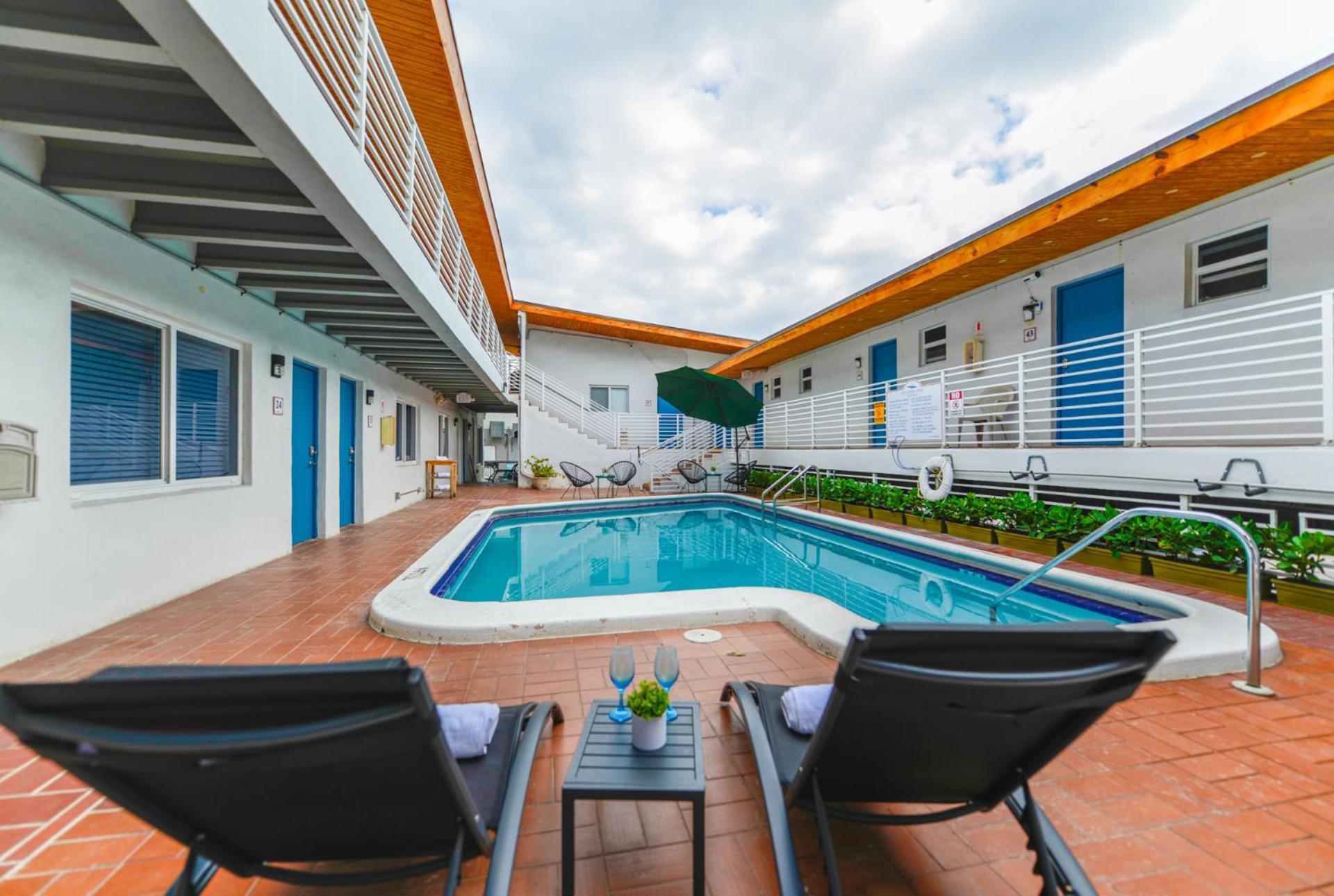 Fantastic Studio At The Beach With Parking&Pool - M43 Hollywood Bagian luar foto